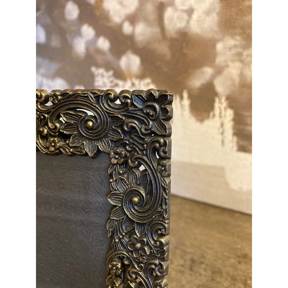 unbranded ornate tabletop